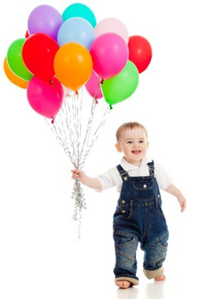 happy child bring balloon